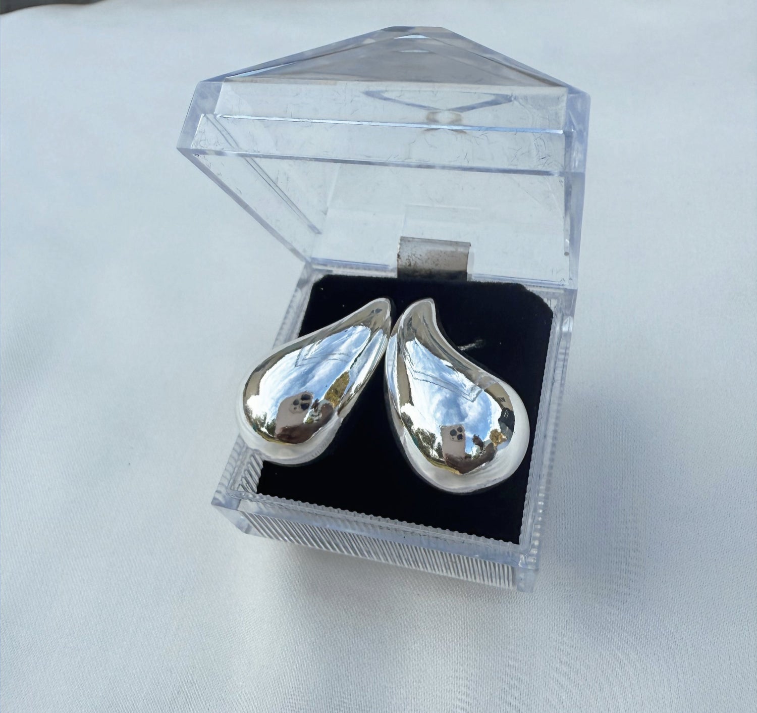 Silver Collection: Modern Elegance